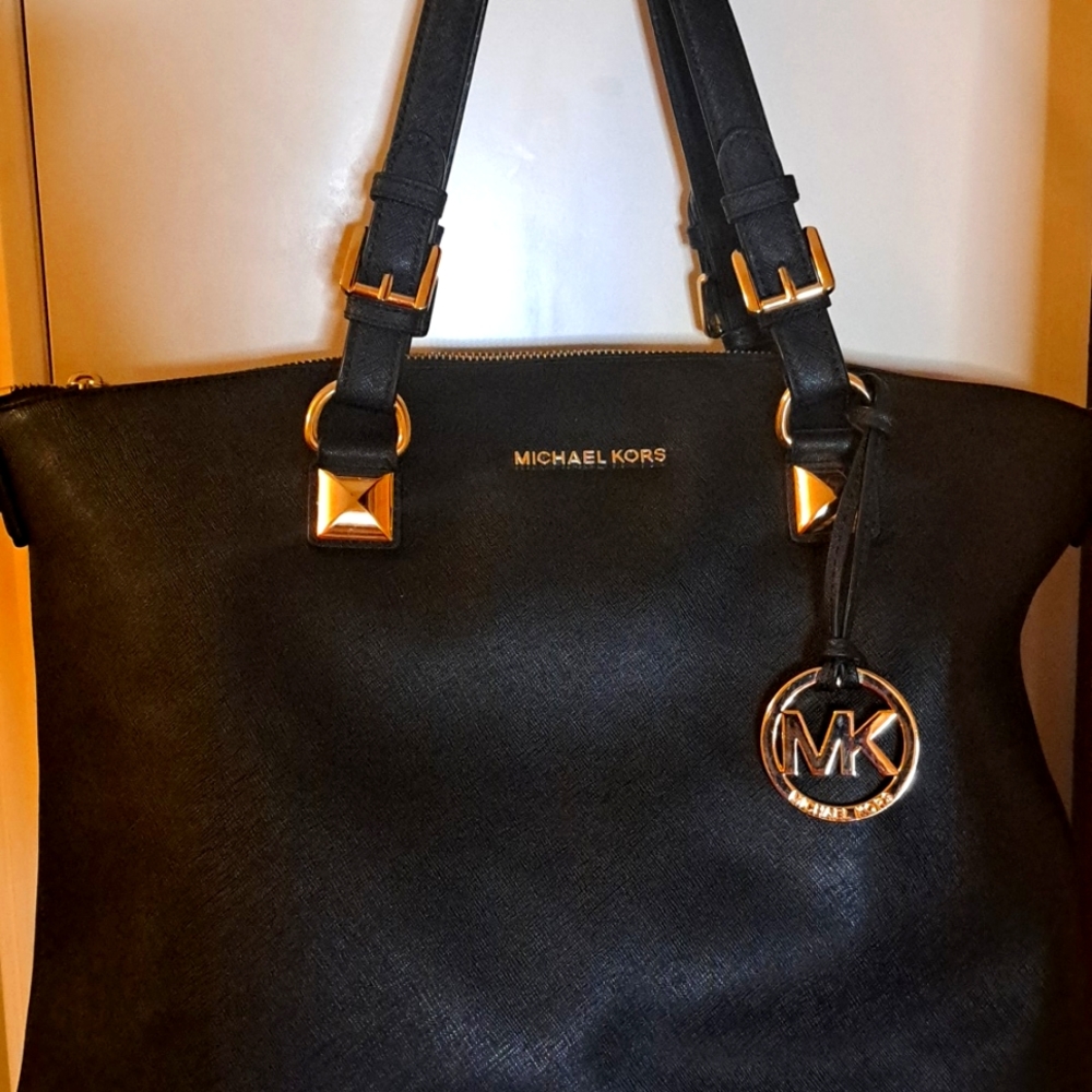 Michael Kors Black Large Leather Shoulder Bag ❤Very Good Condition